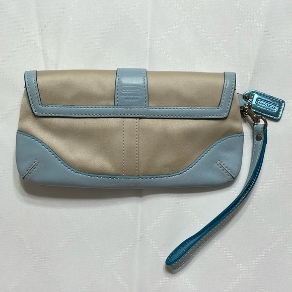 Coach Wristlet - Picture 2 of 7